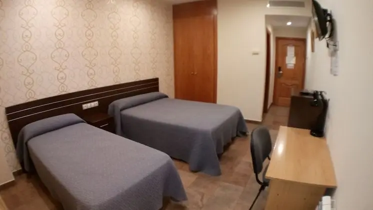 Tek Kişilik Oda, 1 Tek Kişilik Yatak