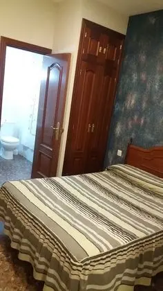 Tek Büyük Yataklı Oda, 1 Çift Kişilik Yatak