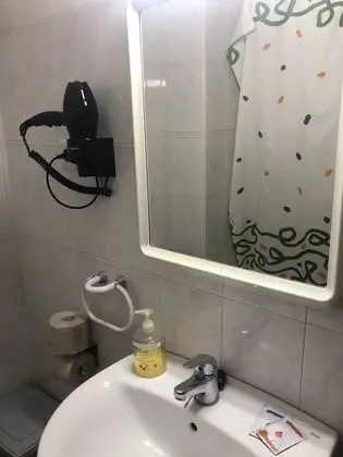 Tek Büyük Yataklı Oda, 1 Çift Kişilik Yatak