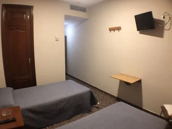 Tek Büyük Yataklı Oda, 2 Tek Kişilik Yatak