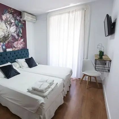 Tek Büyük Yataklı Oda