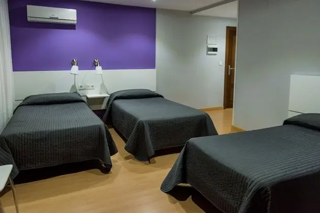 Basic Üç Kişilik Oda, 3 Tek Kişilik Yatak