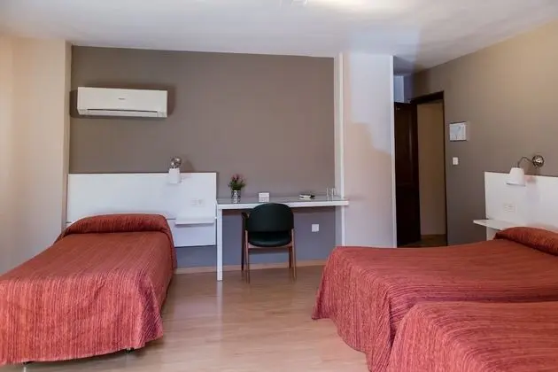 Basic Üç Kişilik Oda, 3 Tek Kişilik Yatak