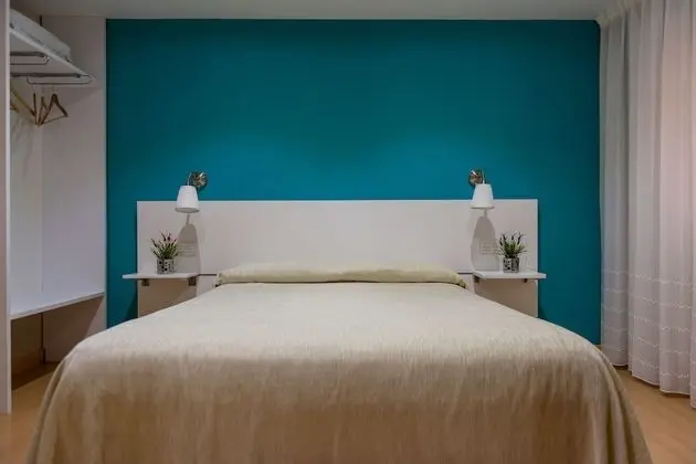 City Tek Büyük veya İki Ayrı Yataklı Oda