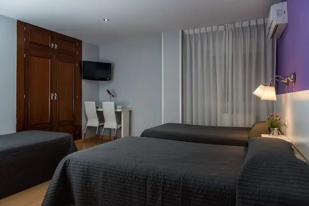 City Tek Büyük veya İki Ayrı Yataklı Oda