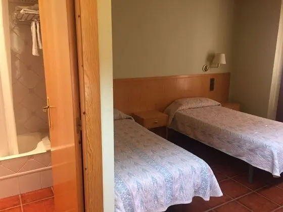 Tek Büyük veya İki Ayrı Yataklı Oda