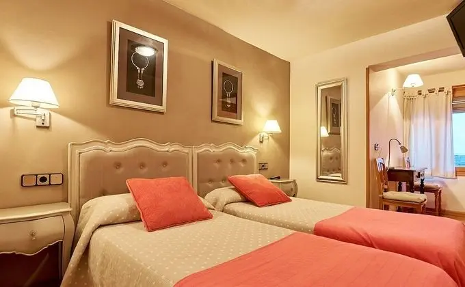 İki Ayrı Yataklı Oda (Interior)