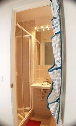 Standard Tek Büyük Yataklı Oda, Banyolu/Duşlu