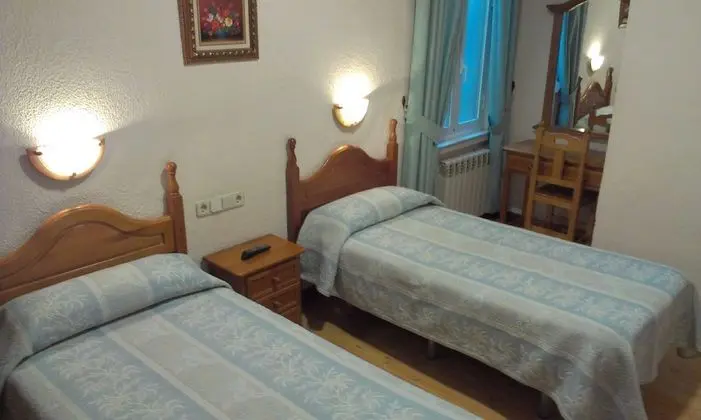 Standard Tek Büyük Yataklı Oda, 2 Tek Kişilik Yatak