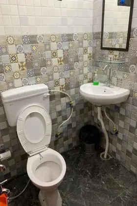 Deluxe Oda, 1 En Büyük (King) Boy Yatak