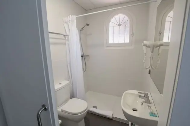 Standard Tek Büyük veya İki Ayrı Yataklı Oda, Balkon, Şehir Manzaralı