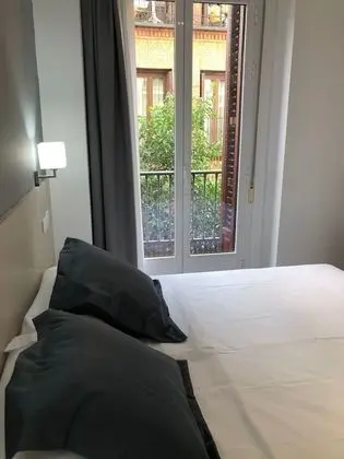 Tek Büyük Yataklı Oda, Balkon