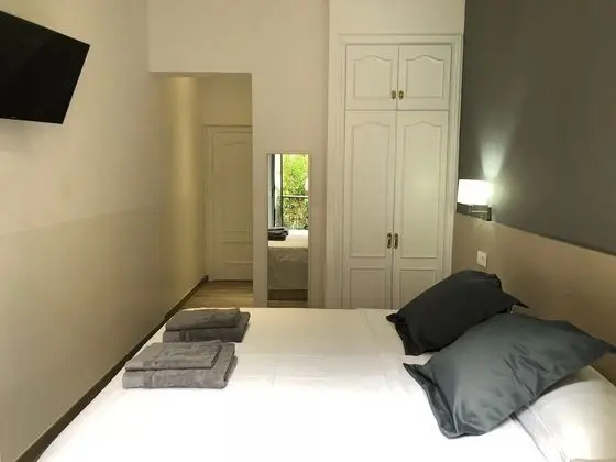 Tek Büyük Yataklı Oda, Balkon