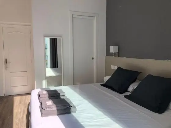 Tek Büyük Yataklı Oda, Balkon
