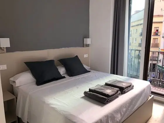 Tek Büyük Yataklı Oda, Balkon
