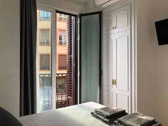 Tek Büyük Yataklı Oda, Balkon