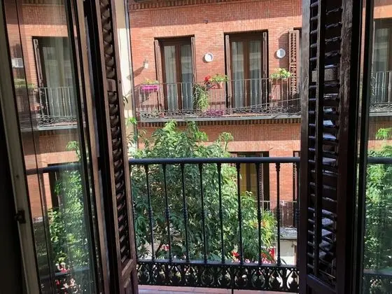 Tek Büyük Yataklı Oda, Balkon