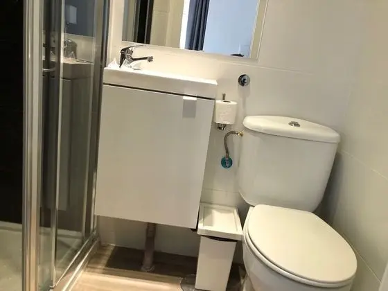 Tek Büyük Yataklı Oda, Balkon
