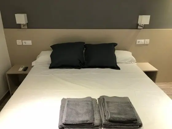 Tek Büyük Yataklı Oda, Ortak Banyo (Interior)