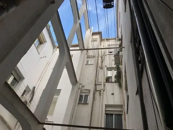 Tek Büyük Yataklı Oda, Ortak Banyo (Interior)