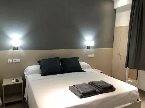 Tek Büyük Yataklı Oda, Ortak Banyo (Interior)