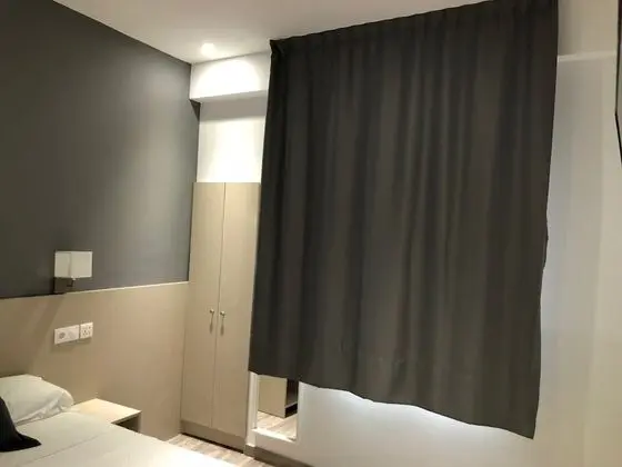 Tek Büyük Yataklı Oda, Ortak Banyo (Interior)