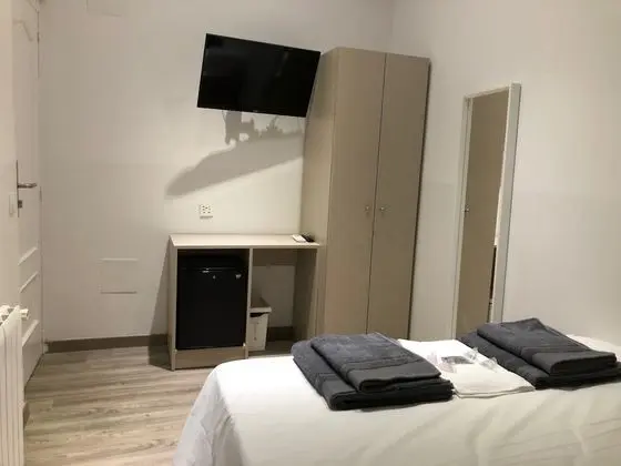 Tek Büyük Yataklı Oda, Ortak Banyo (Interior)