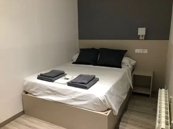 Tek Büyük Yataklı Oda, Ortak Banyo (Interior)