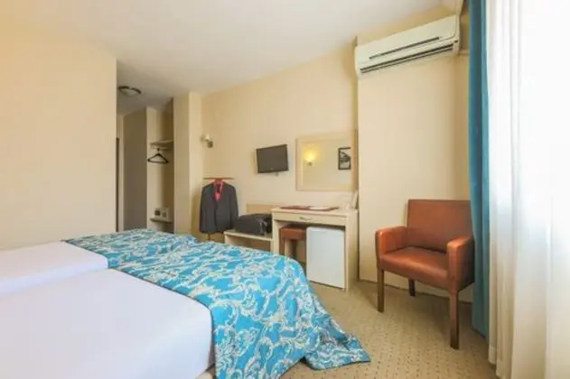 Standart Oda, Şehir Manzaralı