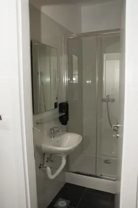 Single bed in mixed dormitory room (Zagreb)