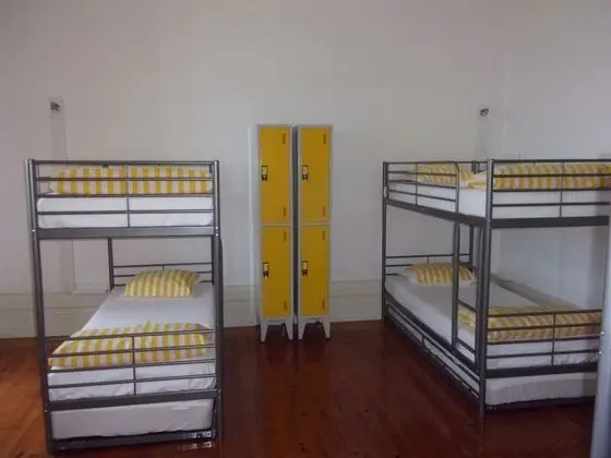 Basic Ortak Ranzalı Oda, Ortak Banyo (Barraca Amarela)
