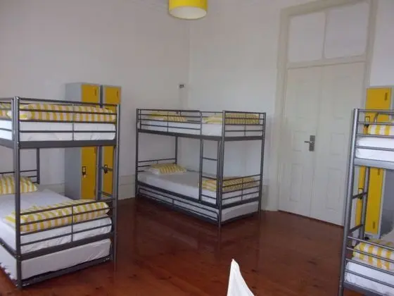 Basic Ortak Ranzalı Oda, Ortak Banyo (Barraca Amarela)