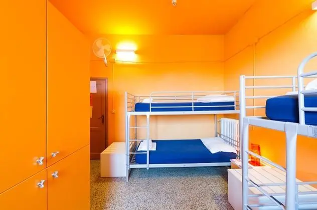 Basic Ortak Ranzalı Oda, 1 Tek Kişilik Yatak, Ortak Banyo (4 people, MIXED)