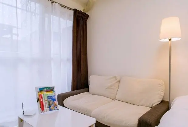 City Tek Büyük Yataklı Oda