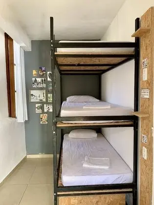 Ortak Ranzalı Oda, Karma Ranzalı Oda, Ortak Banyo (3 camas)