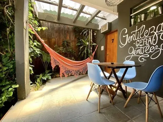 Ortak Ranzalı Oda, Karma Ranzalı Oda, Ortak Banyo (3 camas)