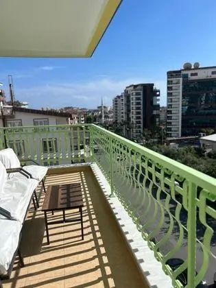 Yatakhane (Ortak Kullanım), Bahçe Manzaralı, Balkonlu