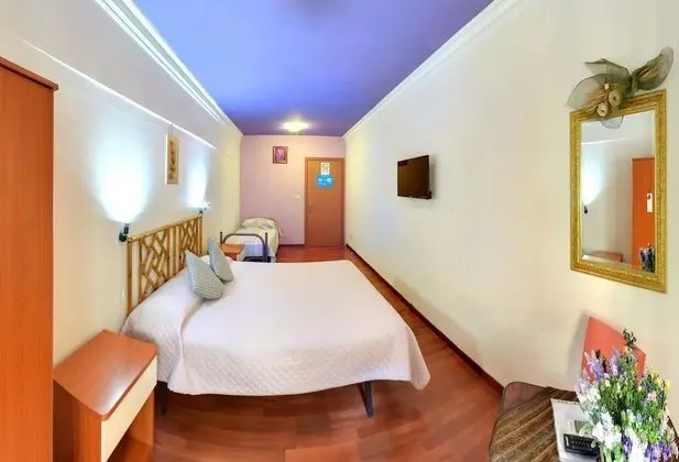 Tek Büyük Yataklı Oda (Private External Bathroom)