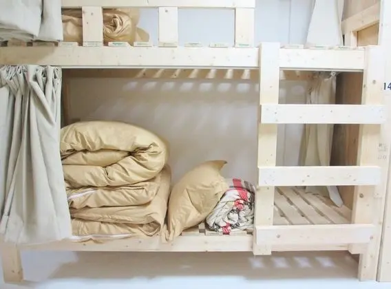 Ortak Ranzalı Oda, Karma Ranzalı Oda, Sigara İçilmez (1 Bed)