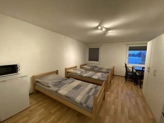 Basic Üç Kişilik Oda, Ortak Banyo