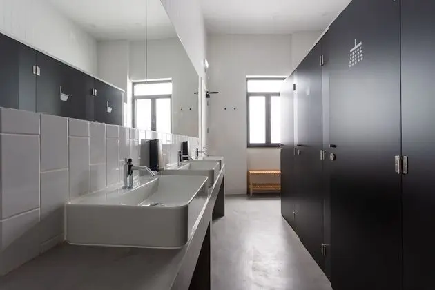 Ortak Ranzalı Oda, Karma Ranzalı Oda, Ortak Banyo (1 bed in 16-bed dorm)