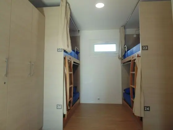 Ortak Ranzalı Oda, Karma Ranzalı Oda (1 bed in 8 - Bed Dormitory Room)