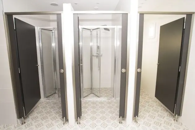 Ortak Ranzalı Oda, Karma Ranzalı Oda (1 bed in 8 - Bed Dormitory Room)