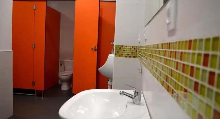 Ortak Ranzalı Oda, Karma Ranzalı Oda, Ortak Banyo (16 Beds)
