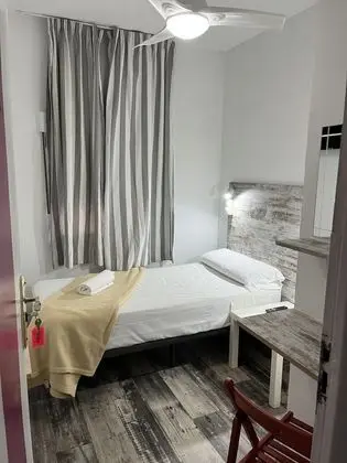 Tek Kişilik Oda, Ortak Banyo