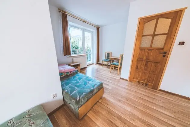 Dört Kişilik Oda, Birden Çok Yatak, Sigara İçilmez