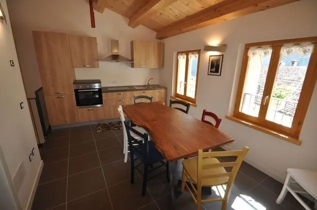 Ortak Ranzalı Oda, Ortak Banyo (4 pax)