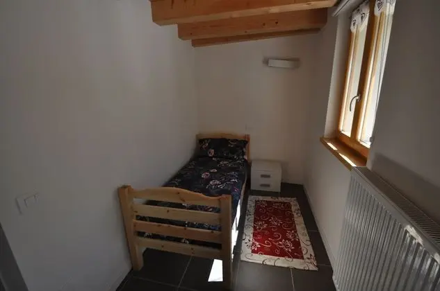 Tek Kişilik Oda, Ortak Banyo