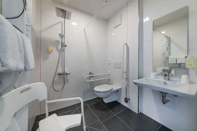 Basic Tek Büyük Yataklı Oda, Engellilere Uygun, Sigara İçilmez