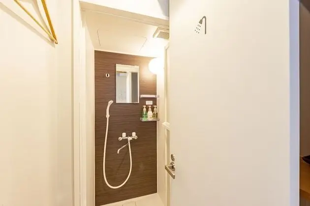 Ortak Ranzalı Oda, Sadece kadınlar için, Ortak Banyo